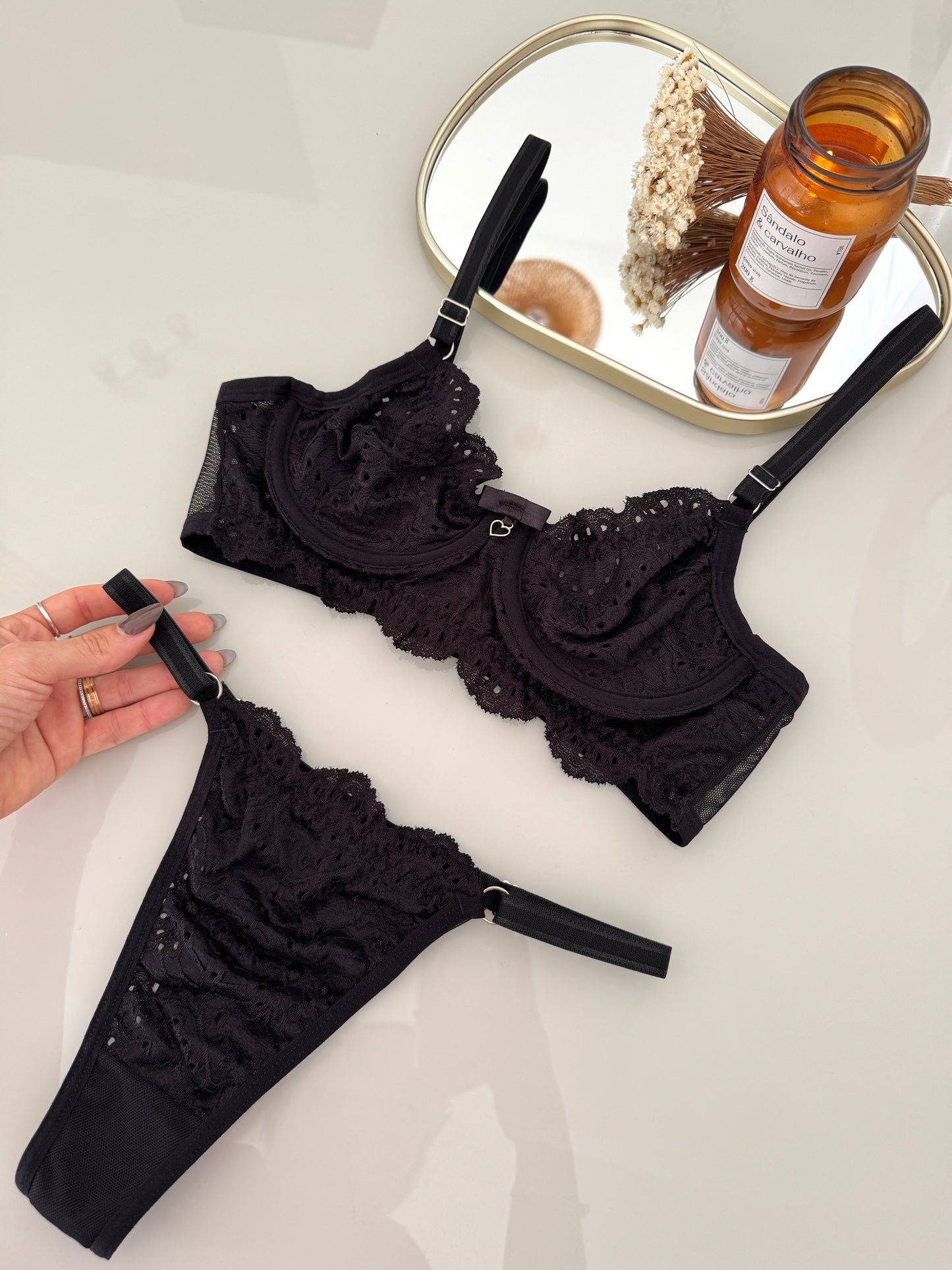 CONJUNTO REBECA RENDA PRETO TAMANHO G