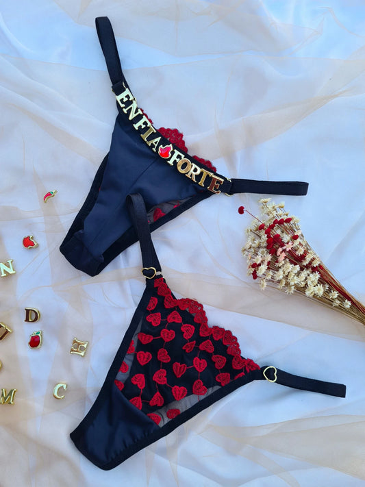 CALCINHA PERSONALIZADA BORDADO CORAÇÃO PRETA/VERMELHO