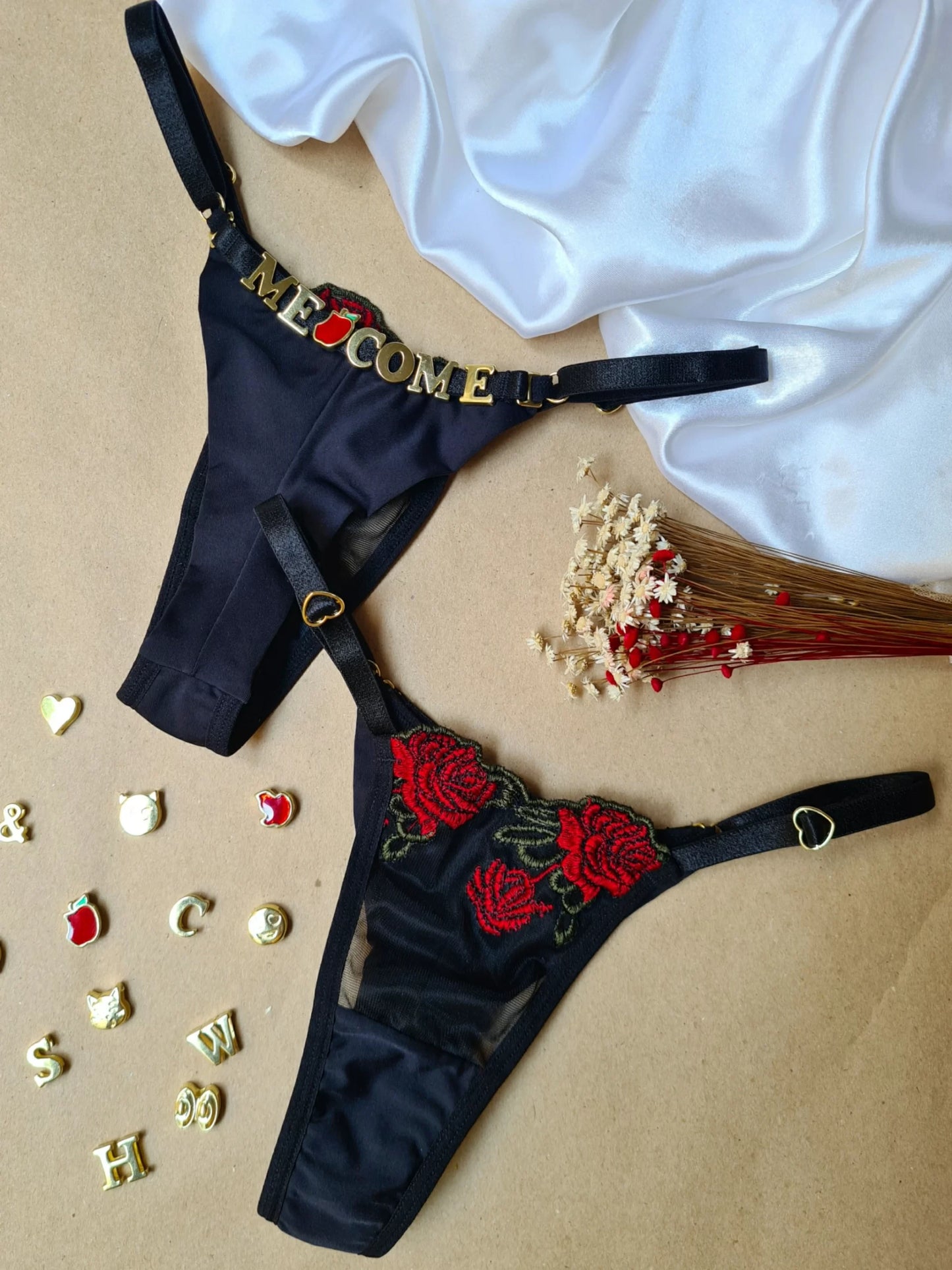 CALCINHA PERSONALIZADA TULE BORDADO PRETA/VERMELHO