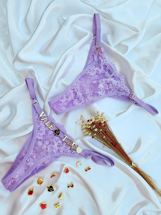 CALCINHA PERSONALIZADA EM RENDA LILAS