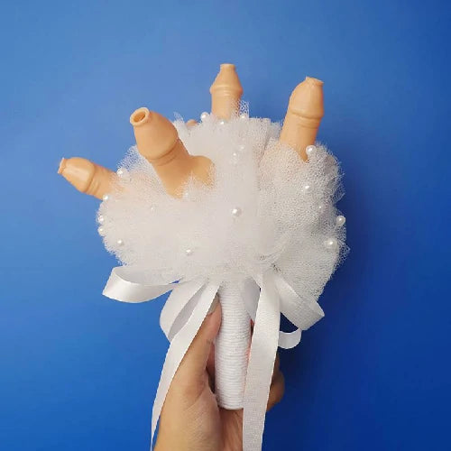 BUQUE DE NOIVA BRANCO EROTICO COM MINI PENIS BEGE